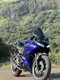 Racing Blue Yamaha YZF R15 V3