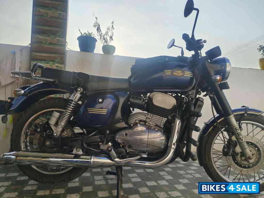 Nebla Blue Jawa 42 Bobber Dual Channel ABS