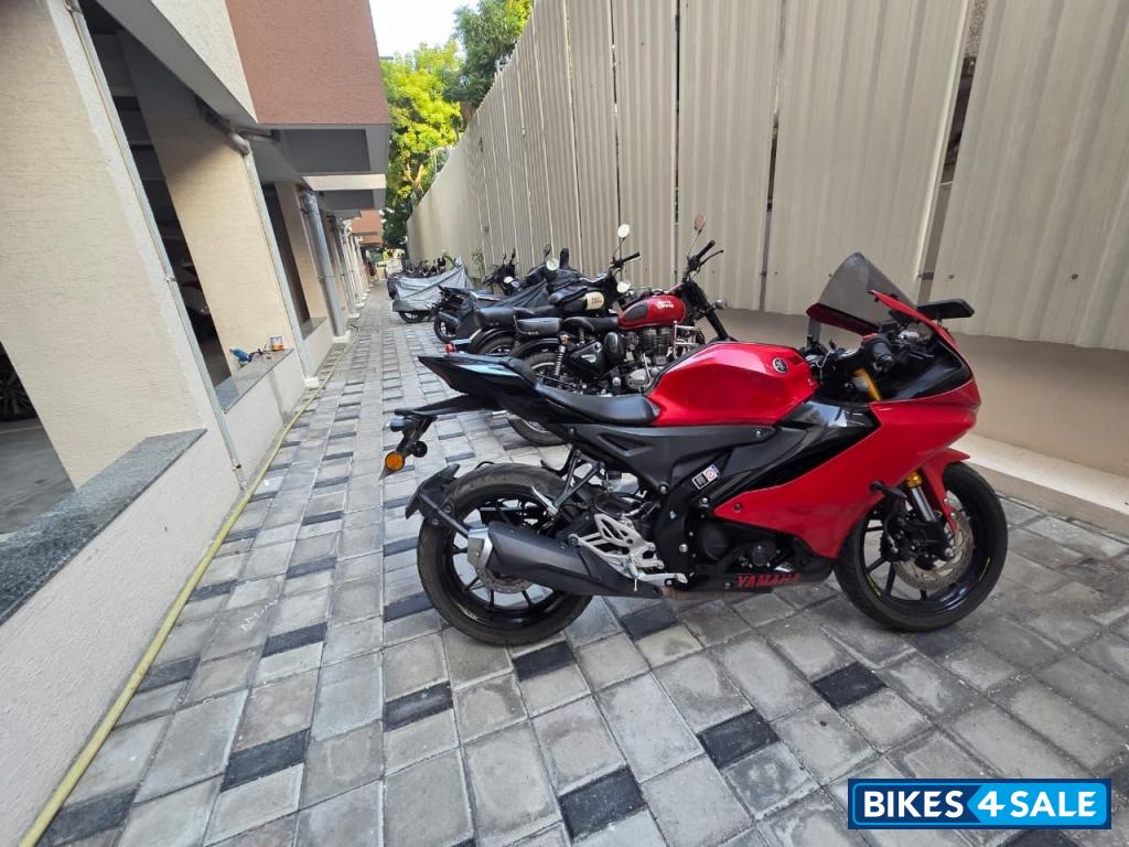 Yamaha R15 V4
