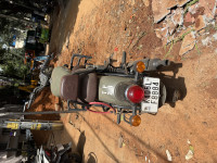 Gray Royal Enfield Classic Battle Green