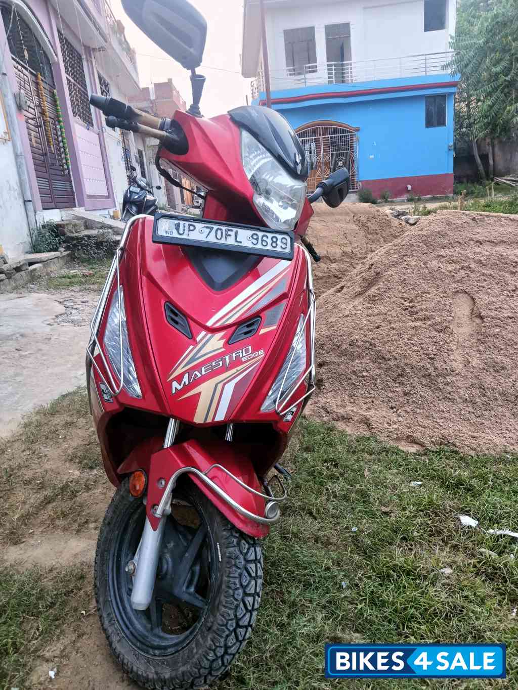 Blazing Red Hero Maestro Edge 125 BS6