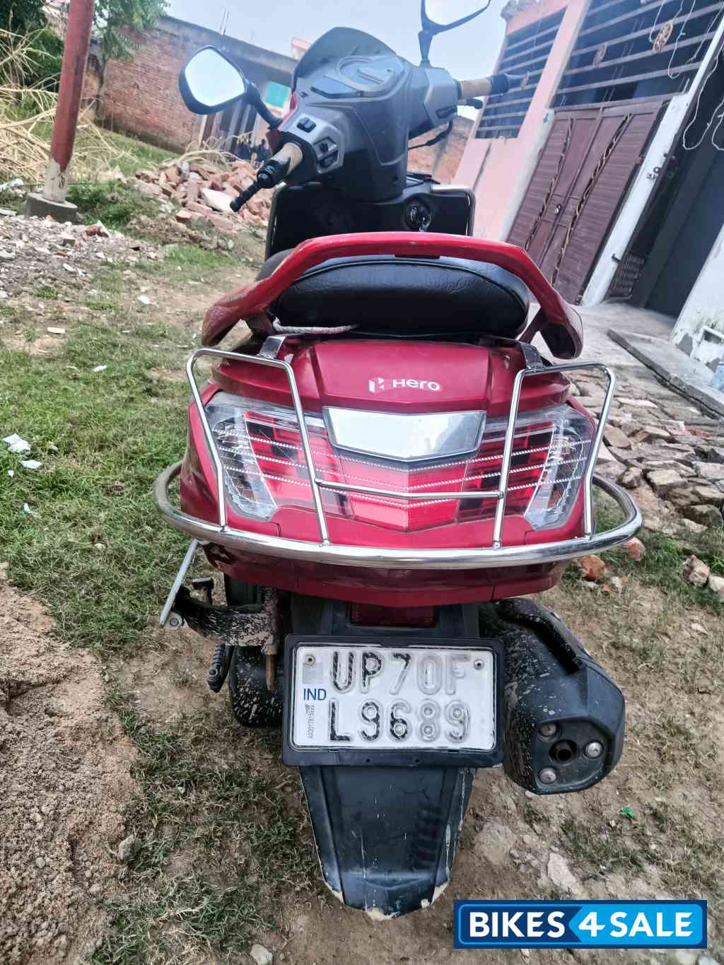 Blazing Red Hero Maestro Edge 125 BS6