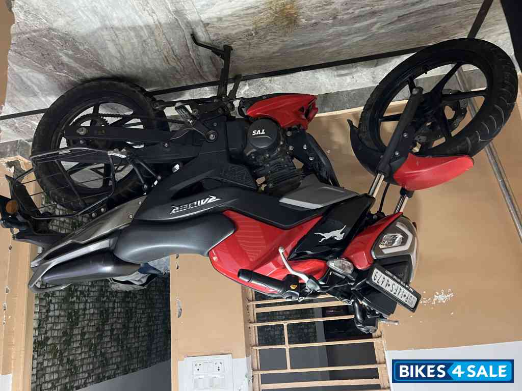 Red TVS Raider 125