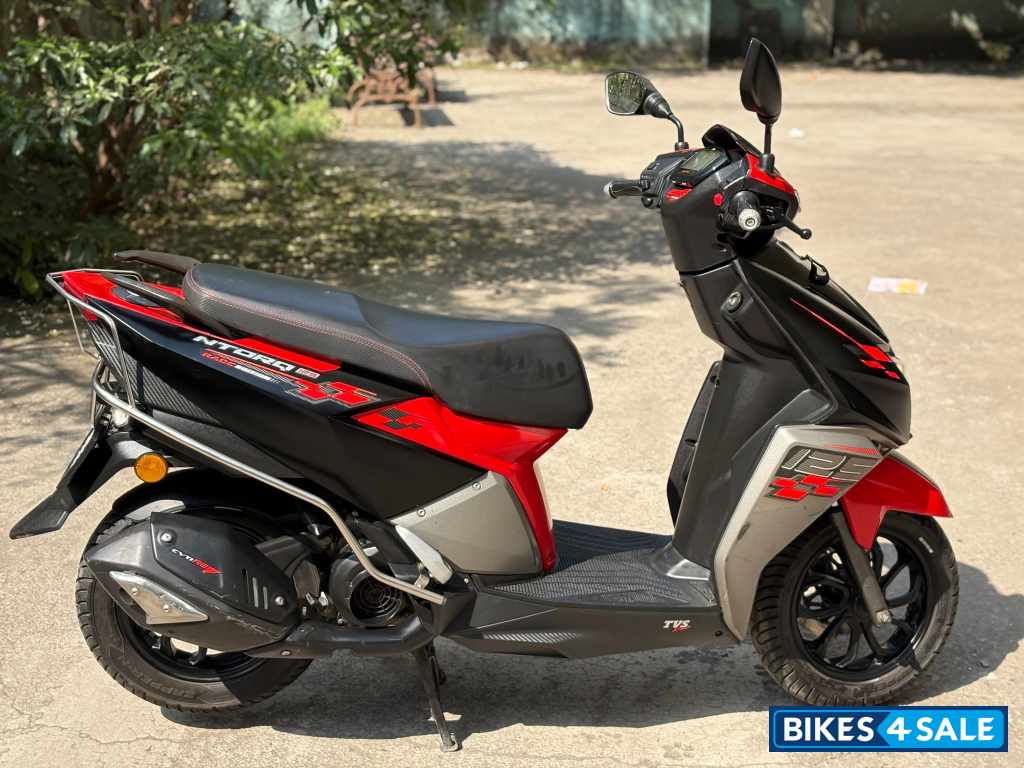 Red-black TVS NTORQ 125 Race Edition BS6