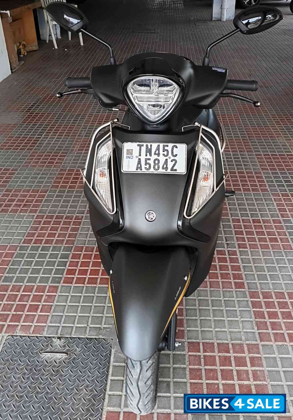 Matt Black Yamaha Fascino S