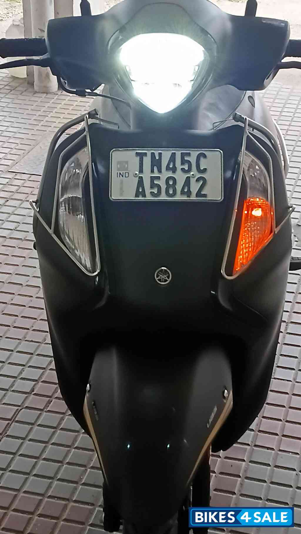 Matt Black Yamaha Fascino S