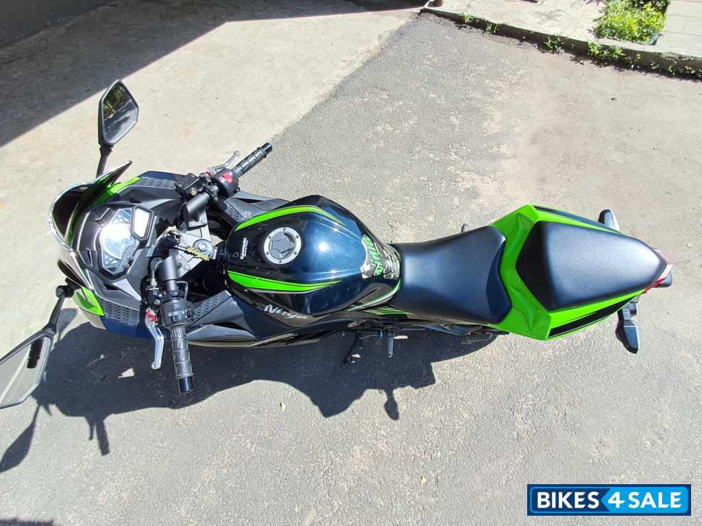 Lime Green Kawasaki Ninja 300R Lime Green Kawasaki Ninja 300R