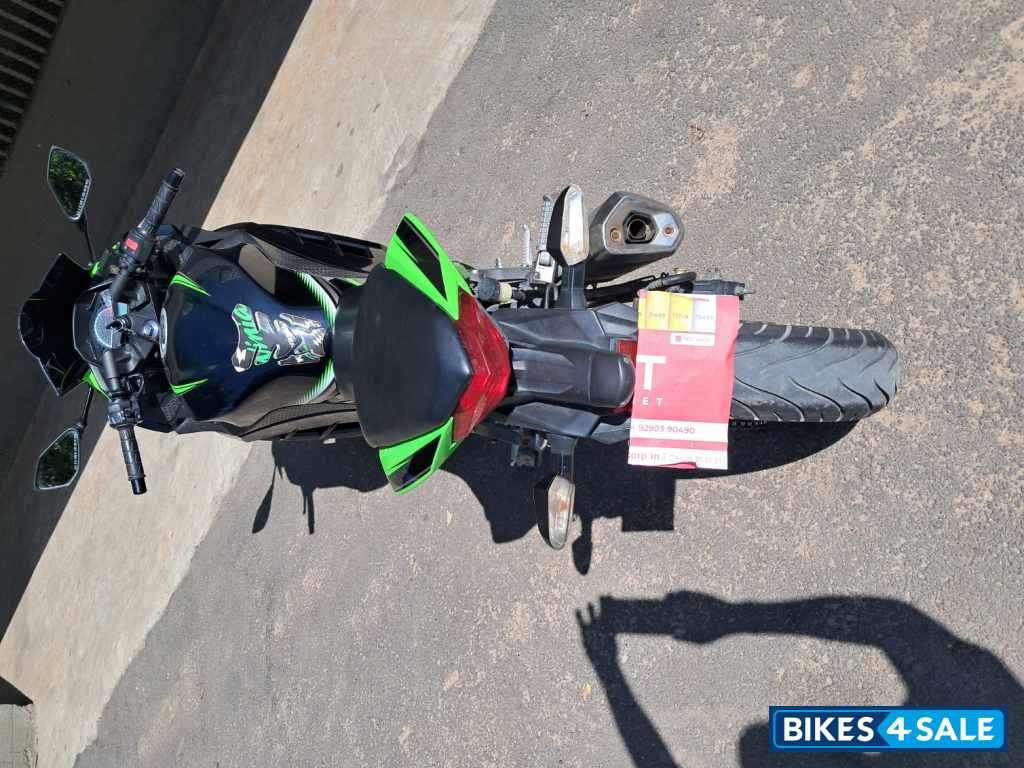 Lime Green Kawasaki Ninja 300R Lime Green Kawasaki Ninja 300R