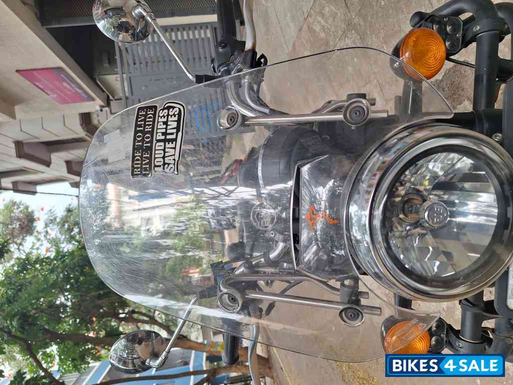Mat Black Royal Enfield Meteor 350 Stellar