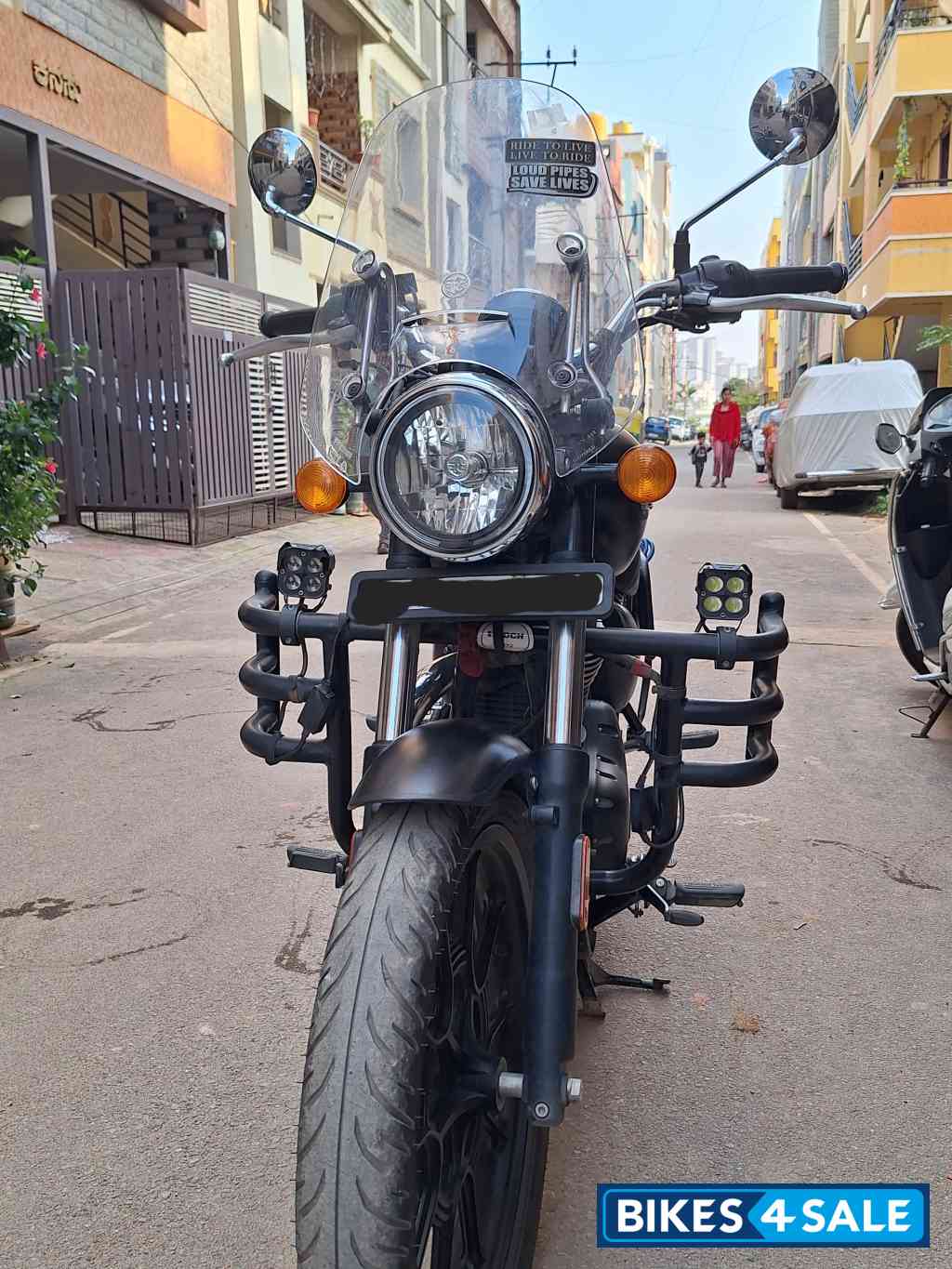 Mat Black Royal Enfield Meteor 350 Stellar