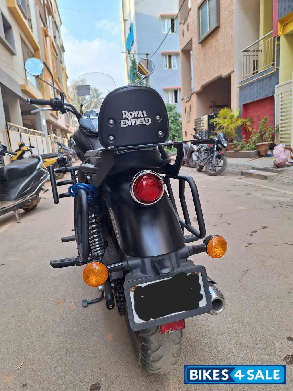 Mat Black Royal Enfield Meteor 350 Stellar