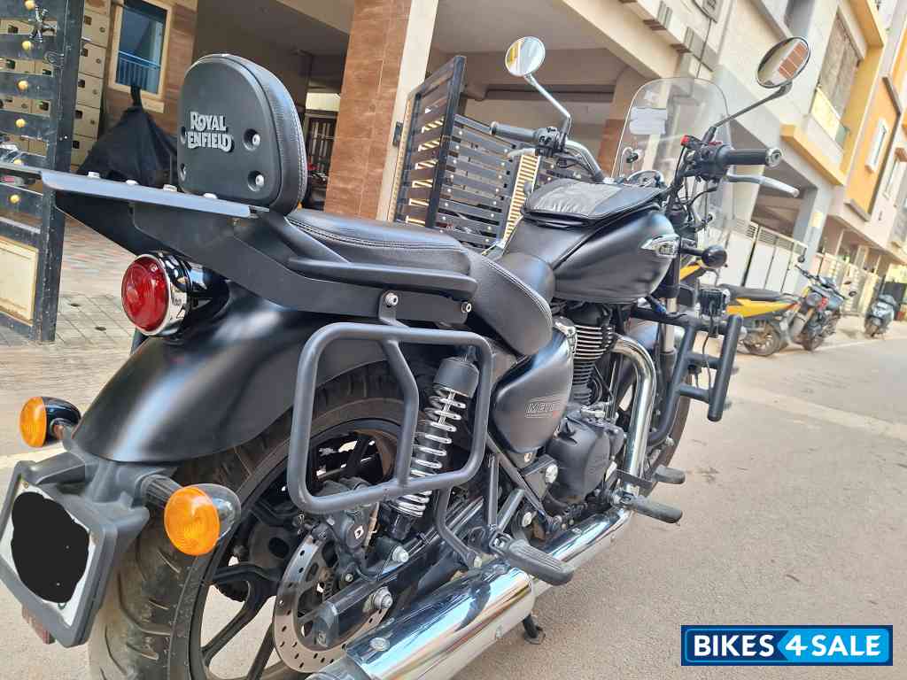 Mat Black Royal Enfield Meteor 350 Stellar