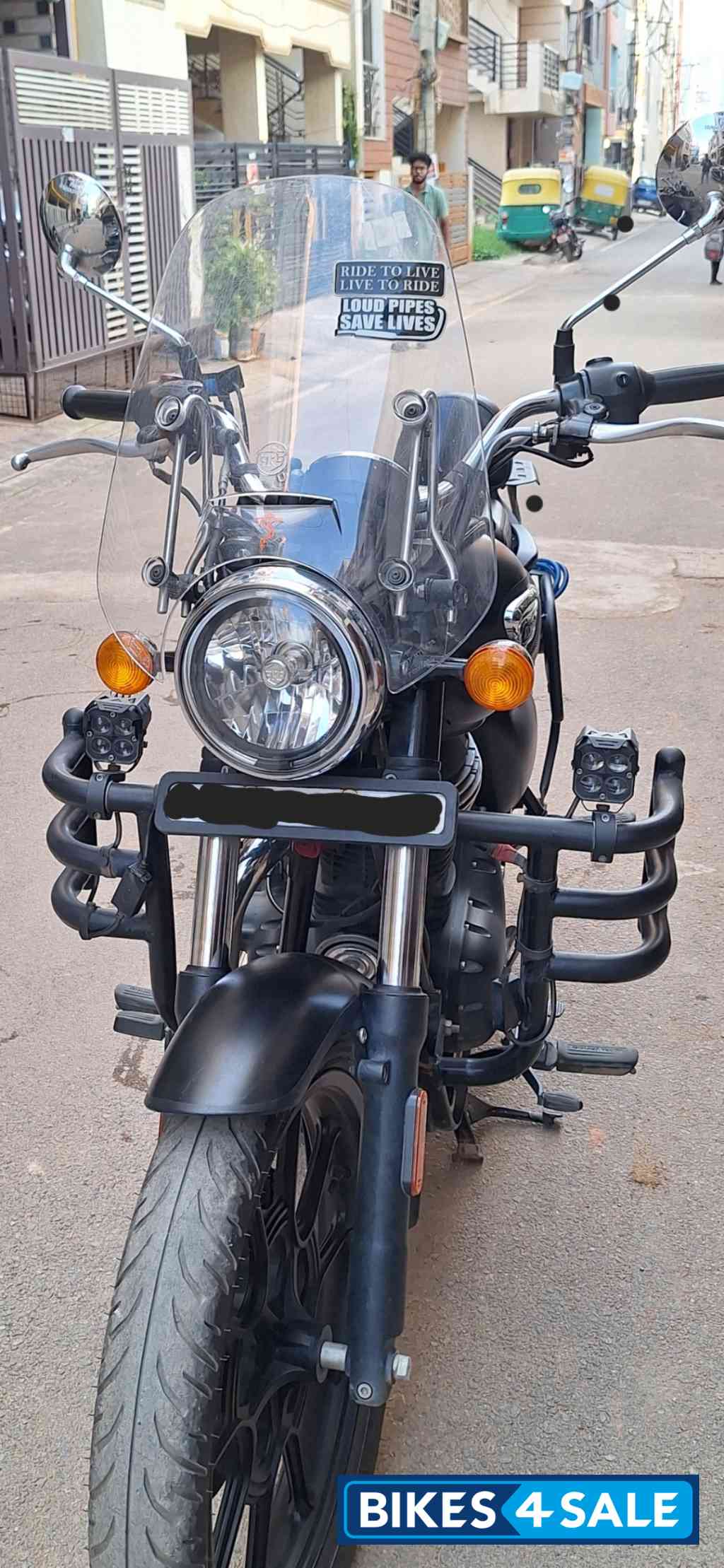 Mat Black Royal Enfield Meteor 350 Stellar