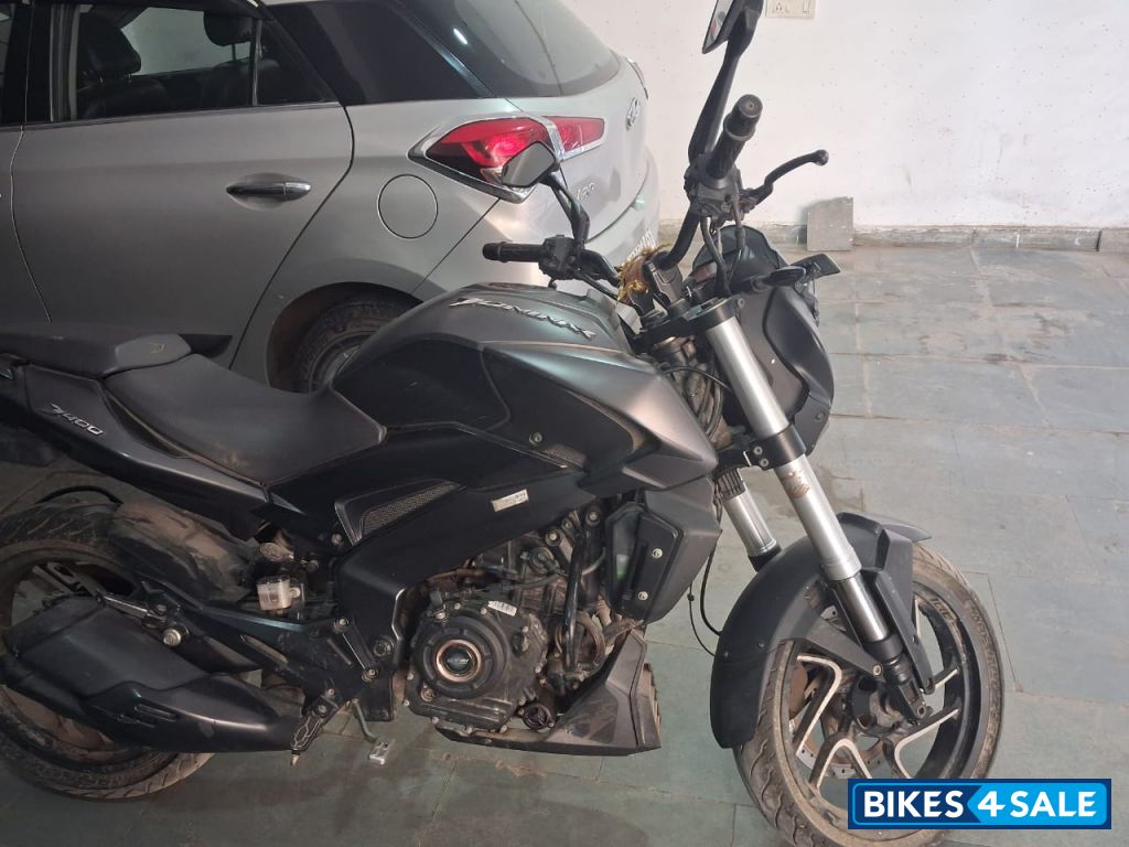 Carbon Black Bajaj Dominar 400 Carbon Black Bajaj Dominar 400