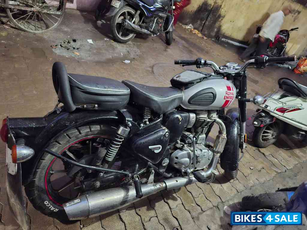 Royal Enfield Classic 350 Dual Channel BS6