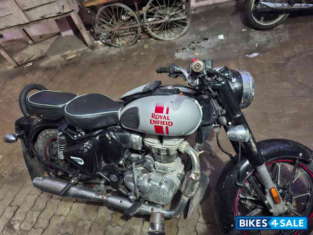 Royal Enfield Classic 350 Dual Channel BS6