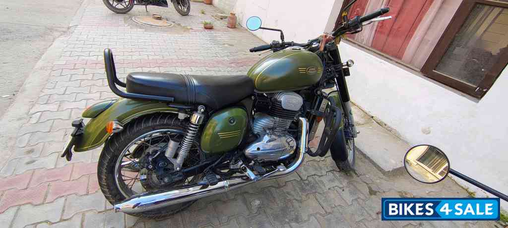 Galactic Green Jawa  Jawa 42 Dual Channel ABS