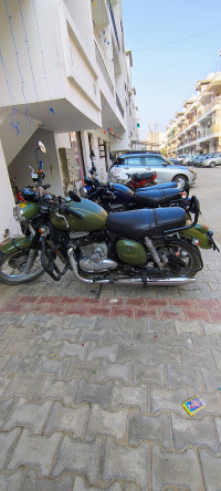 Galactic Green Jawa  Jawa 42 Dual Channel ABS