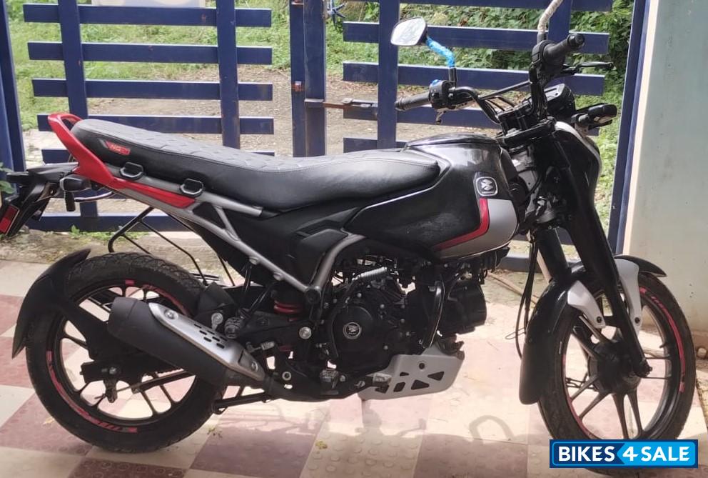 Bajaj Freedom 125 NG04 Disc LED