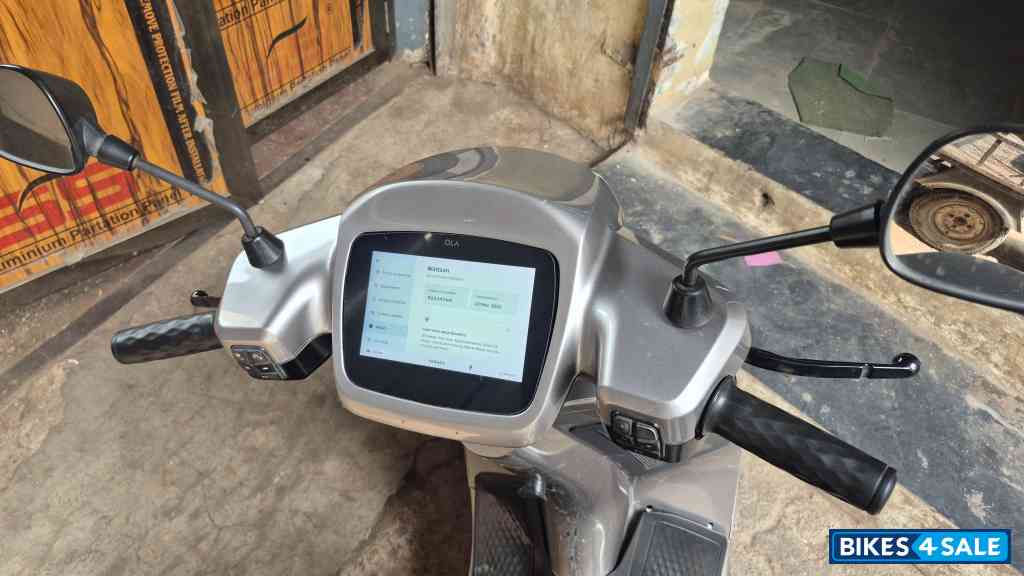 Liquid Silver Ola S1 Pro Liquid Silver Ola S1 Pro