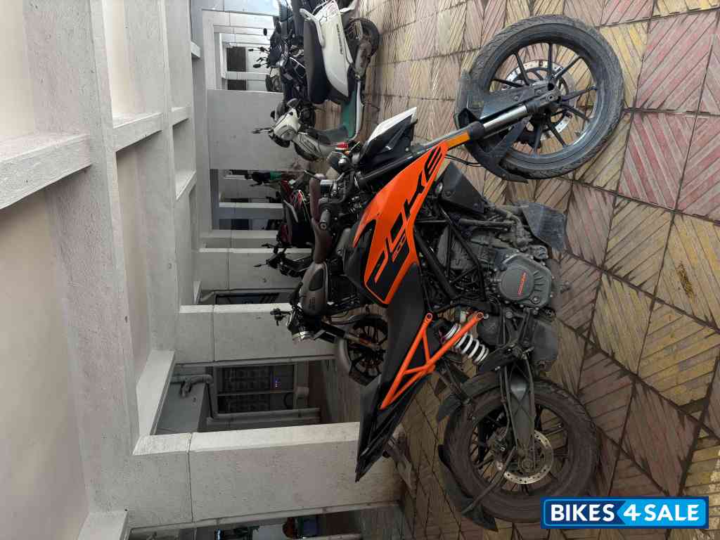 KTM Duke 200