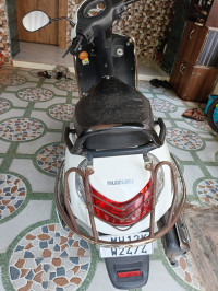 White Suzuki Access 125