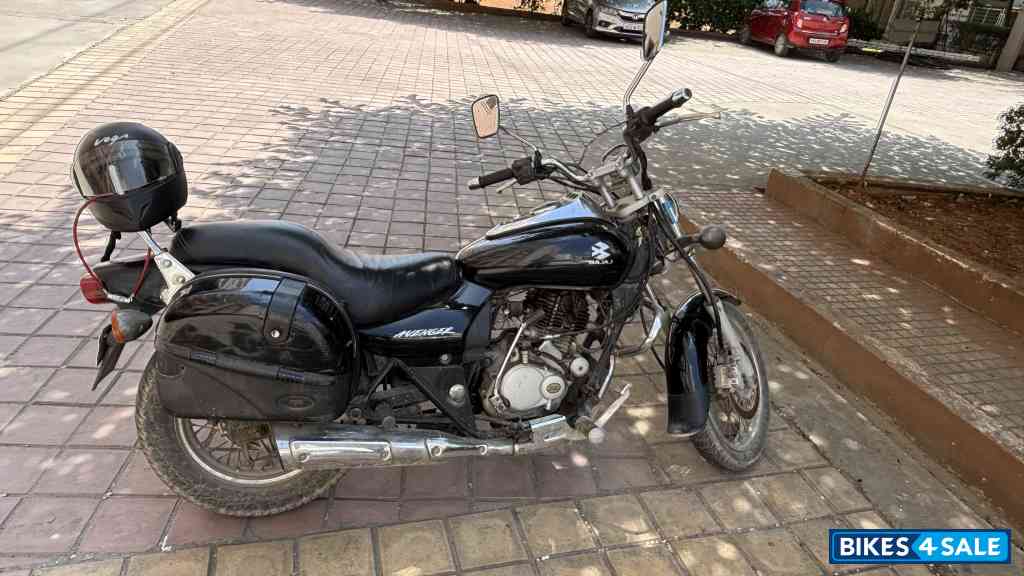 Bajaj Avenger 180 DTS-i