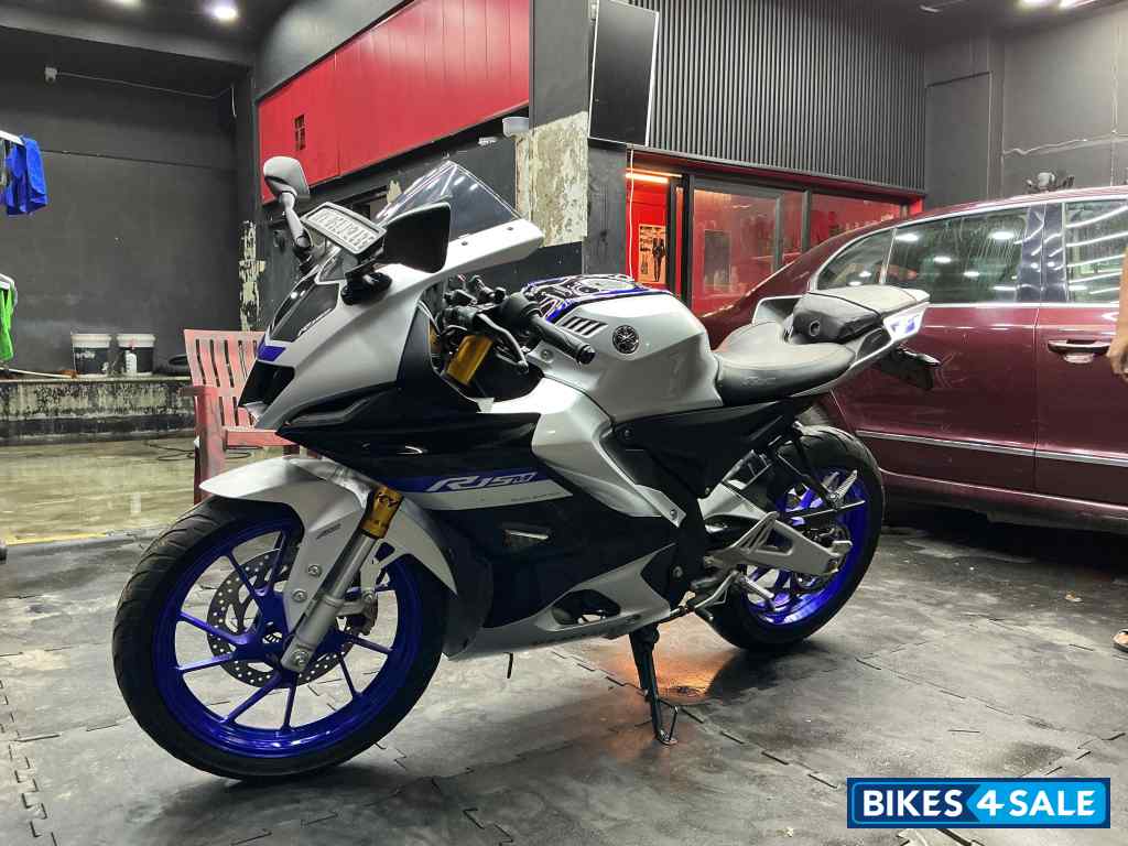Silver Black Yamaha R15M Silver Black Yamaha R15M