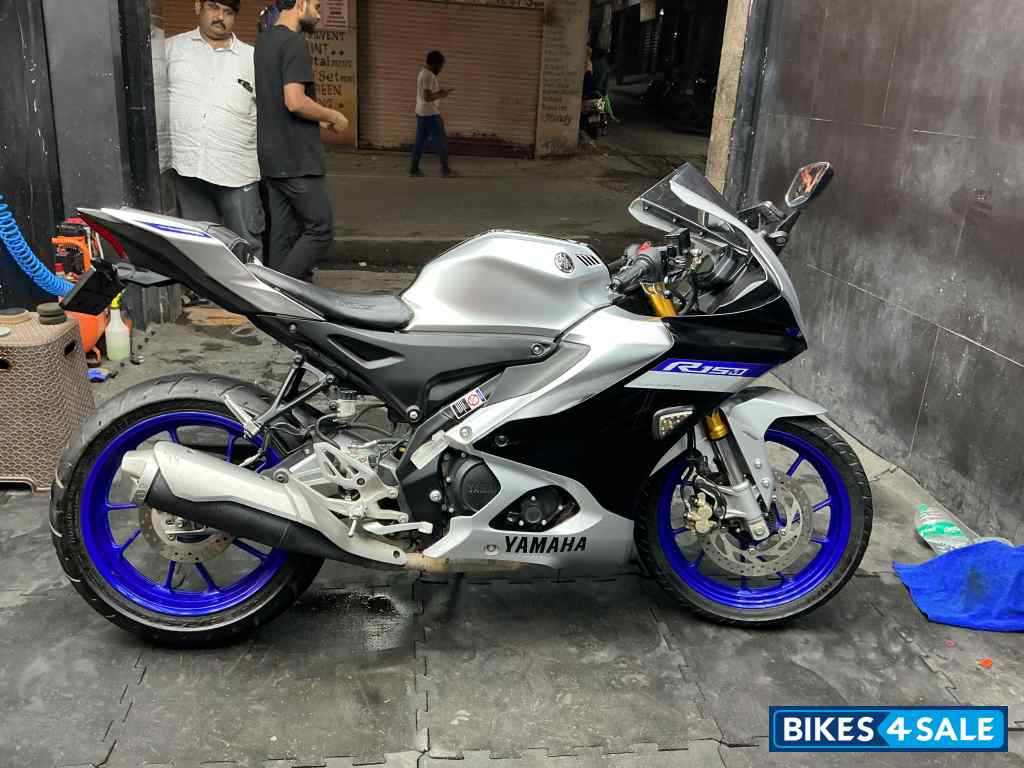 Silver Black Yamaha R15M Silver Black Yamaha R15M