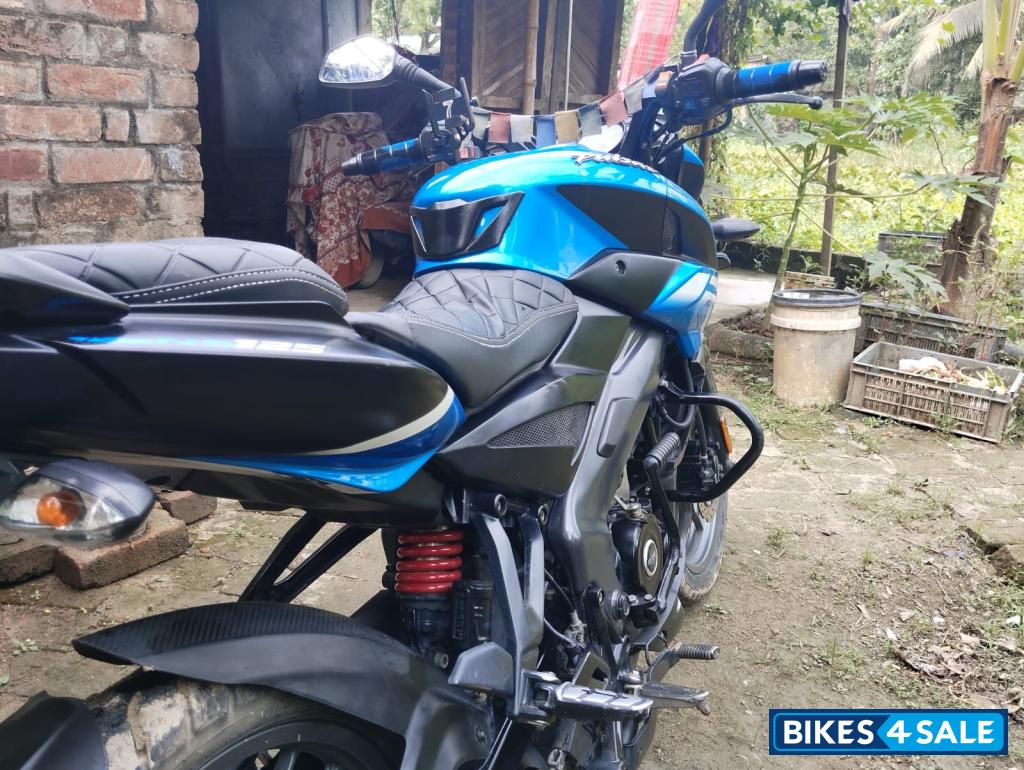 Blue Bajaj Pulsar NS125 BS6