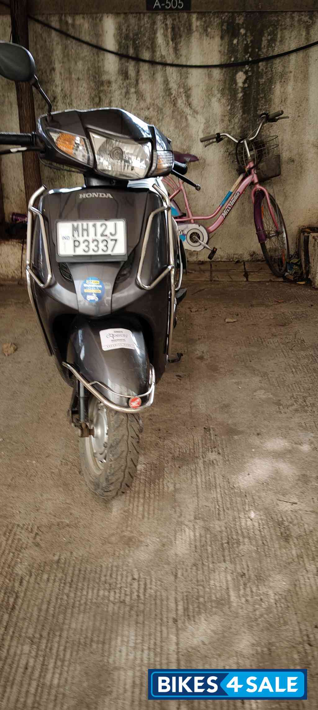 Grey Honda Activa 4G