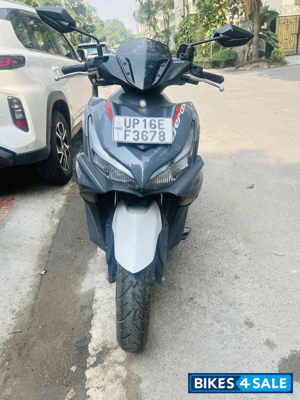 White Yamaha Aerox 155