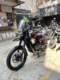 Yezdi Adventure Matte 2024