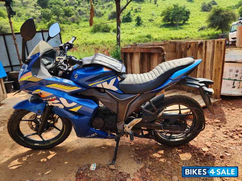 Suzuki Gixxer SF