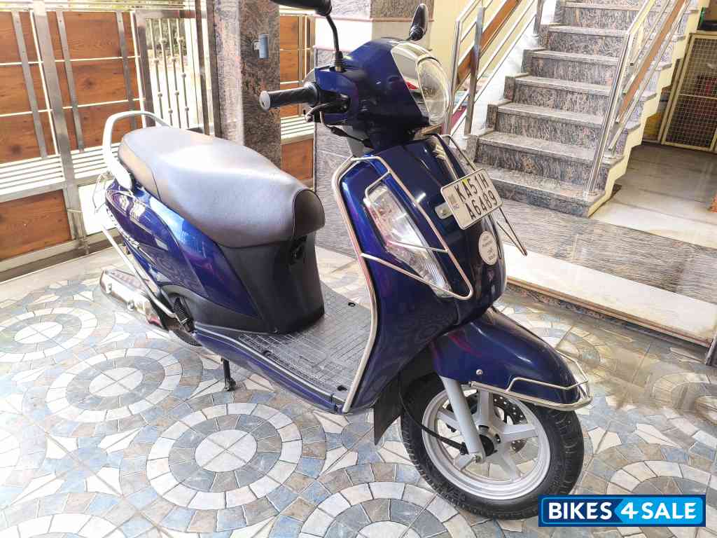 Blue Suzuki Access 125 BS6