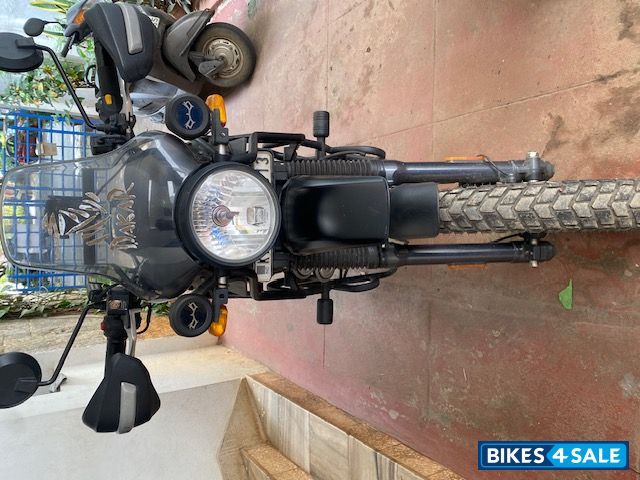 Granite Black Royal Enfield Himalayan 2021