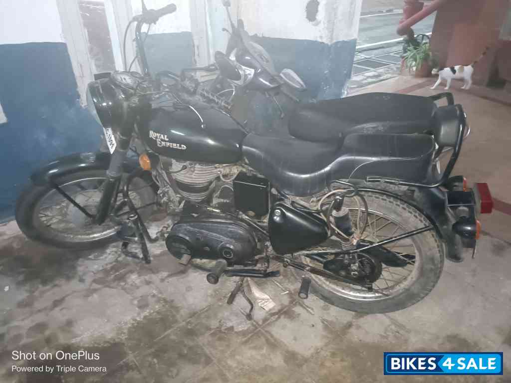 Black Royal Enfield Bullet Electra