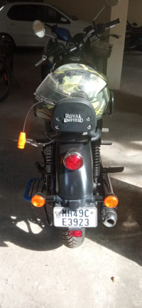 Black Royal Enfield Meteor 350 Stellar 2025