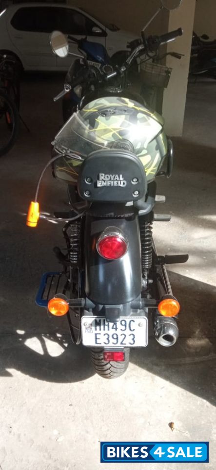 Black Royal Enfield Meteor 350 Stellar 2025