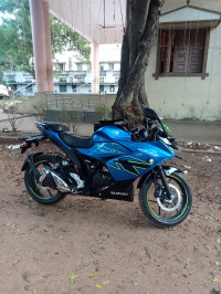 Metallic Triton Blue Suzuki Gixxer SF