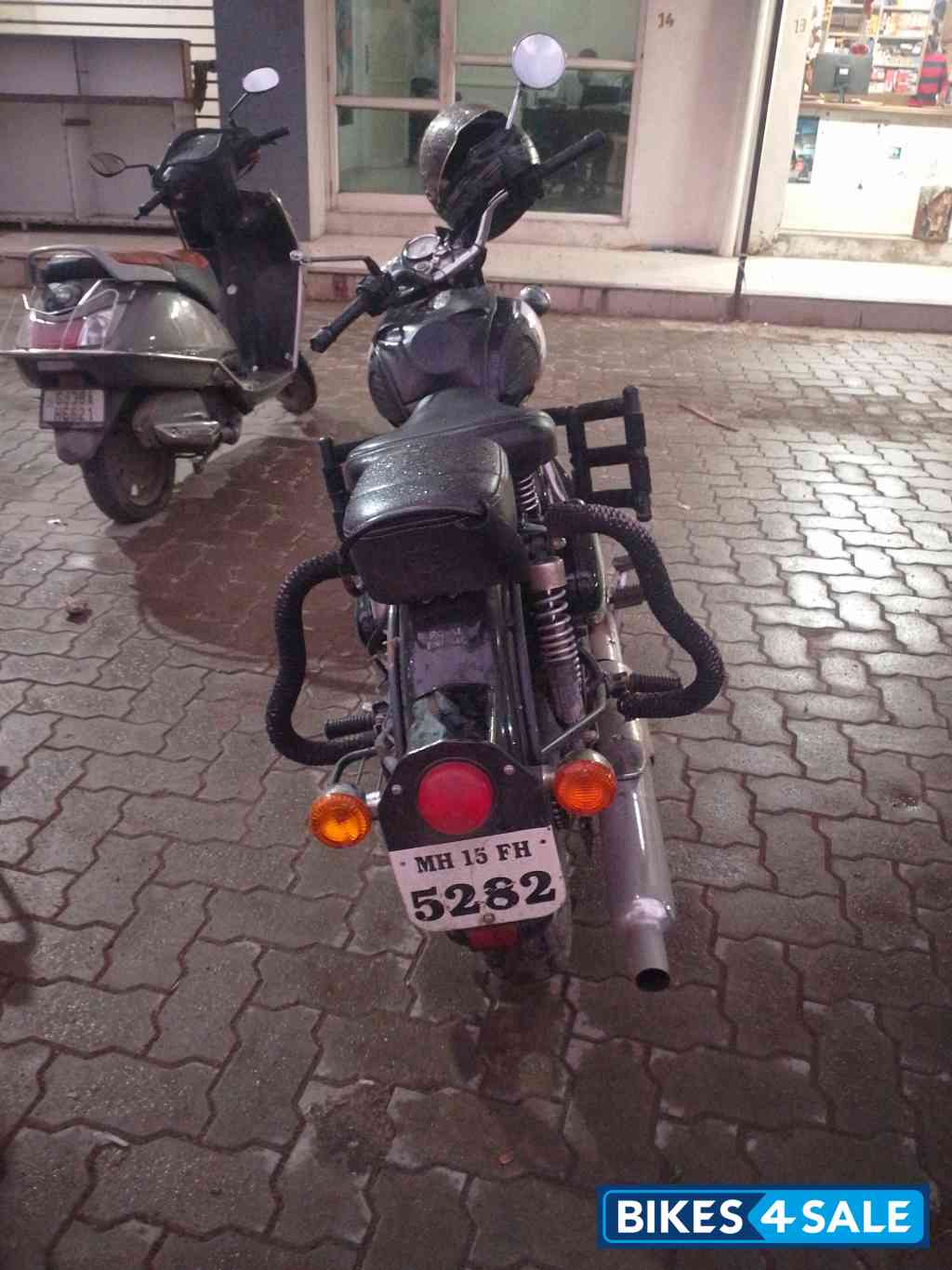 Black Royal Enfield Classic 350