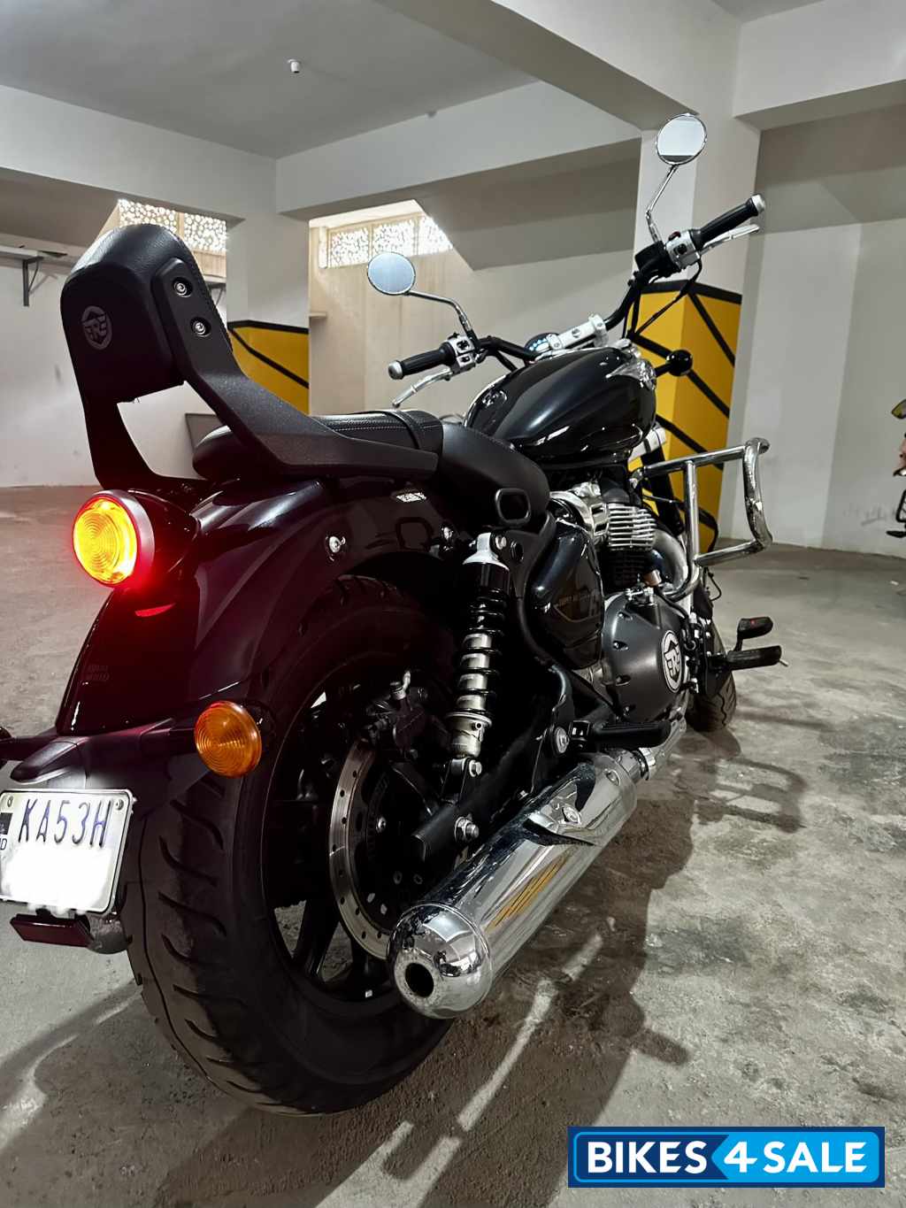 Royal Enfield Super Meteor 650