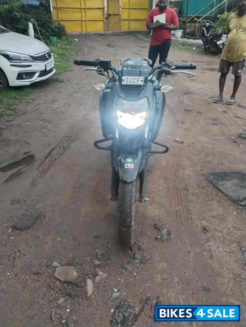 TVS Apache RTR 160 4V