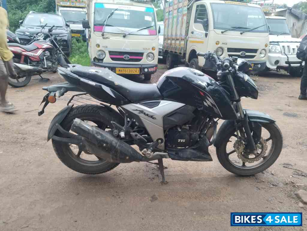 TVS Apache RTR 160 4V