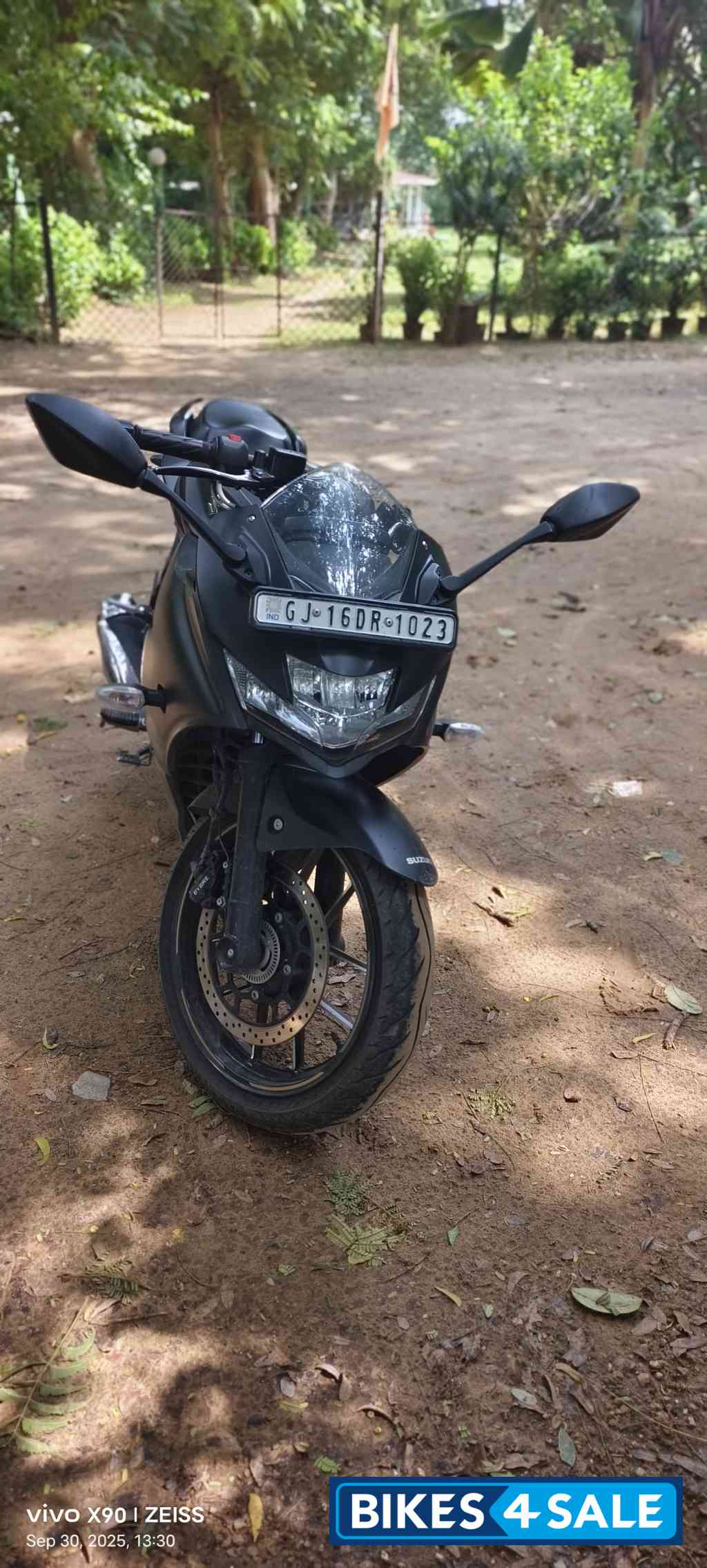 Grey Suzuki Gixxer SF 250 BS6