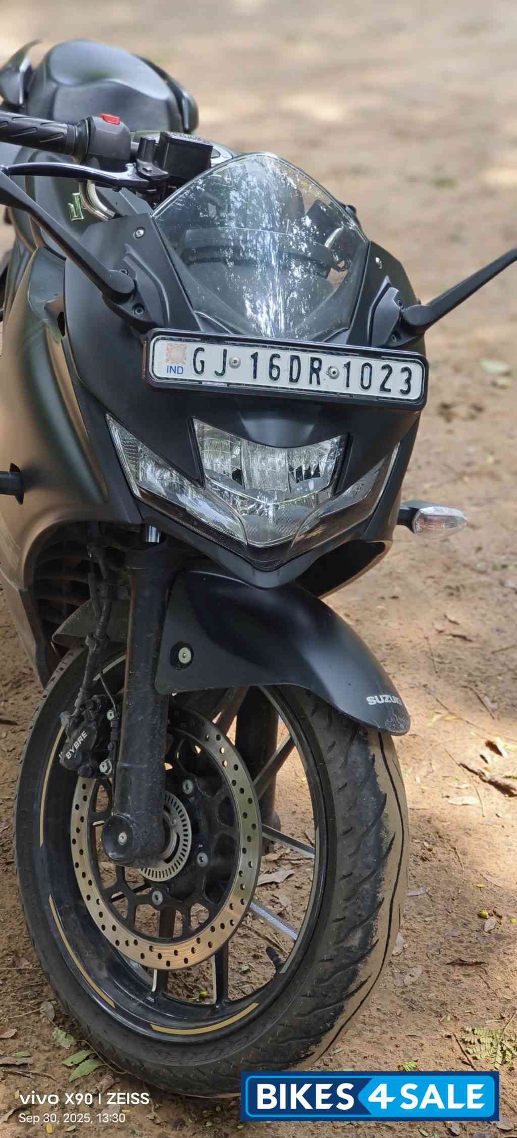 Grey Suzuki Gixxer SF 250 BS6