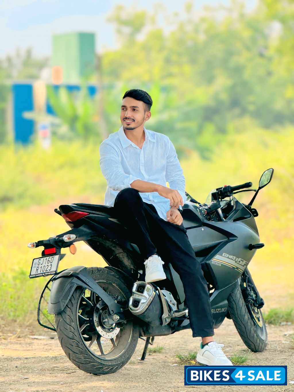 Grey Suzuki Gixxer SF 250 BS6