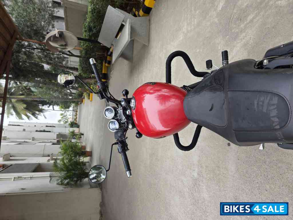 Revolving Red Royal Enfield Thunderbird X 350