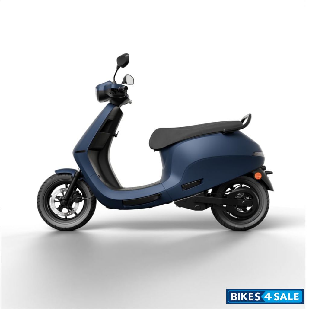 Midnight Blue Ola S1 Pro