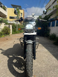 Glitter And Dust Chrome Royal Enfield Interceptor 650 Twin
